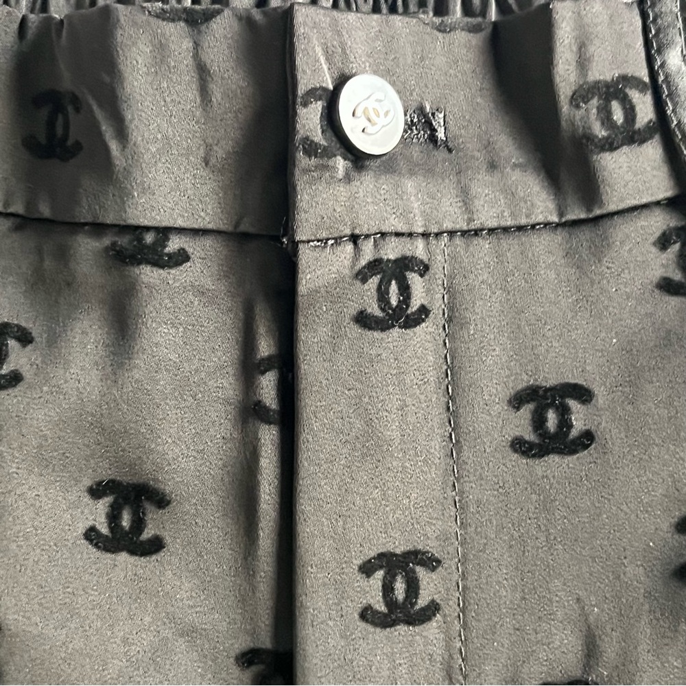 Chic Designer Black Patterned Pants - Picture 4 of 7